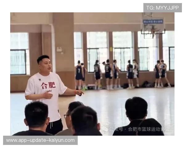 篮球联赛加强青训教练员的国际交流与教学研究支持,篮球青少年教练员的执教要点有哪些